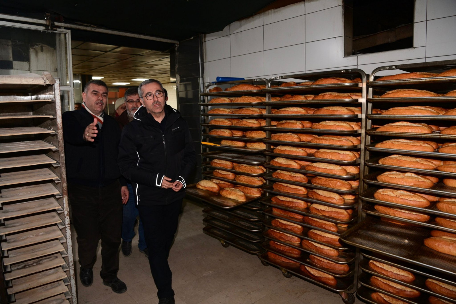 GÜNLÜK EKMEK ÜRETİMİ 225 BİNİ AŞTI