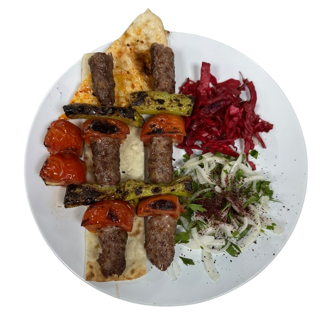 Domatesli Maraş Kebabı (637 kcal) 